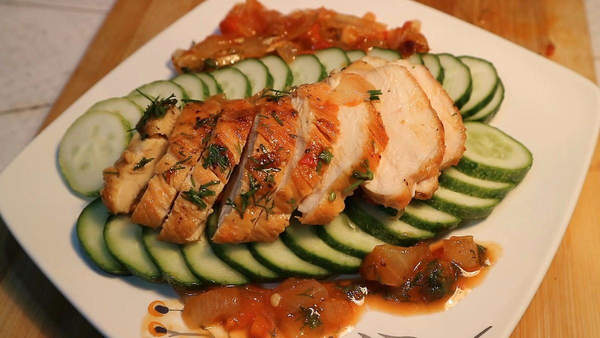 How to make panfried chicken breast with sweet and sour lemon sauce